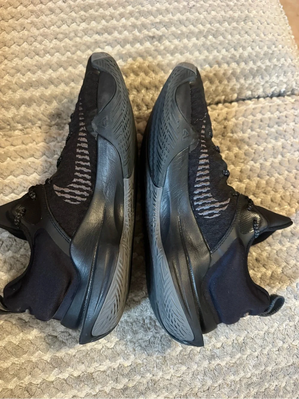 Nike Black and Dark Gray Low-Top Basketball Sneakers